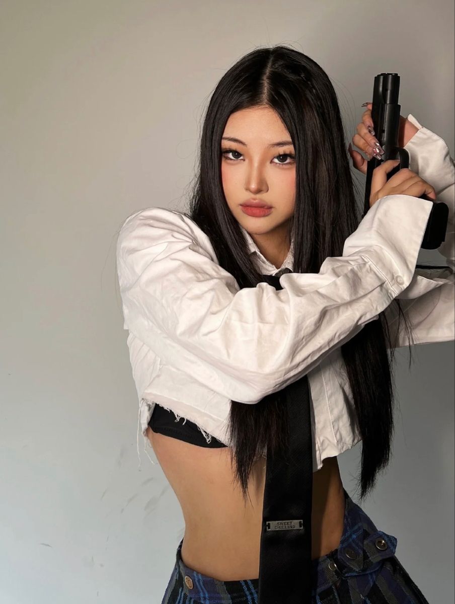 A cozy shot with Sassy girls — straight from Stepanakert