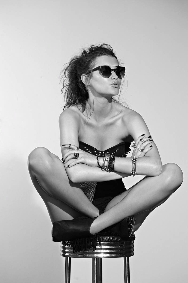 Sassy girls in Stepanakert — step in, relax, and chat live