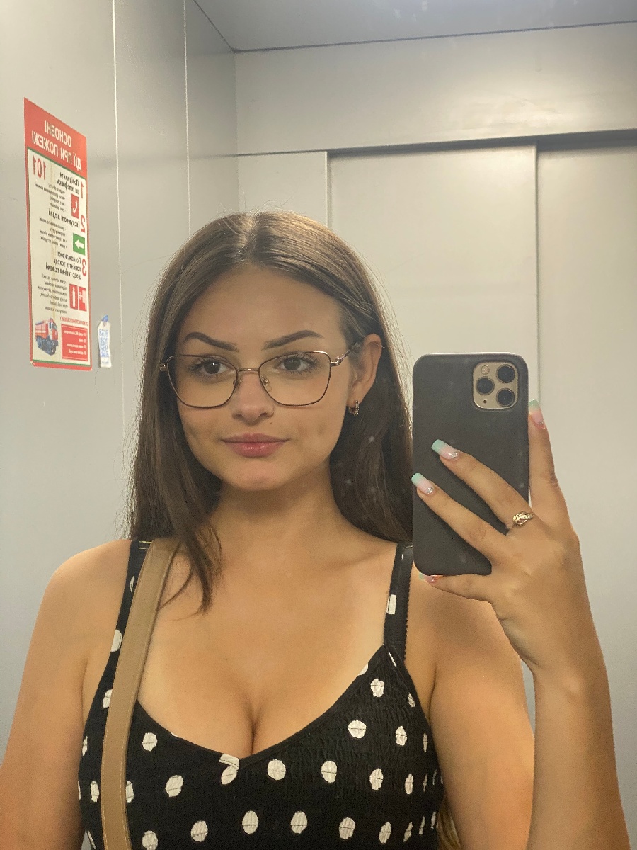 Sexy model Stacy in Stepanakert